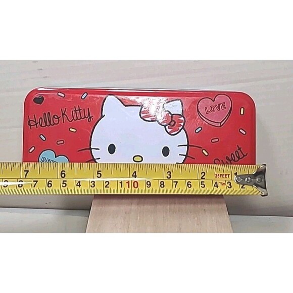 Sanrio Hello Kitty Tin Pencil Pen Case 2020 Collectible Retro Anime Art - Picture 2 of 5